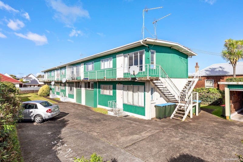 2/418 Sandringham Road, Sandringham, Auckland - Carousel 1