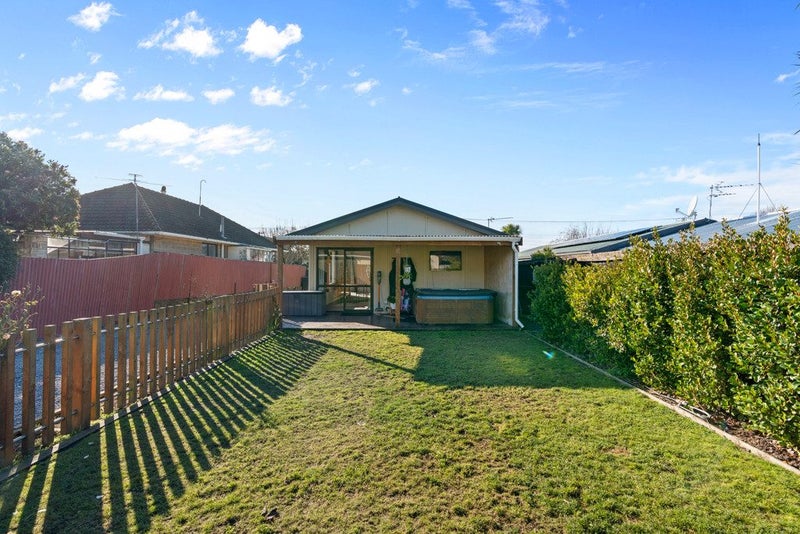 56 Flemington Avenue, North New Brighton, Christchurch - Carousel 1