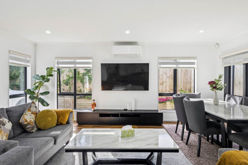 17D Kerrydale Road, Manurewa, Auckland - Carousel 2