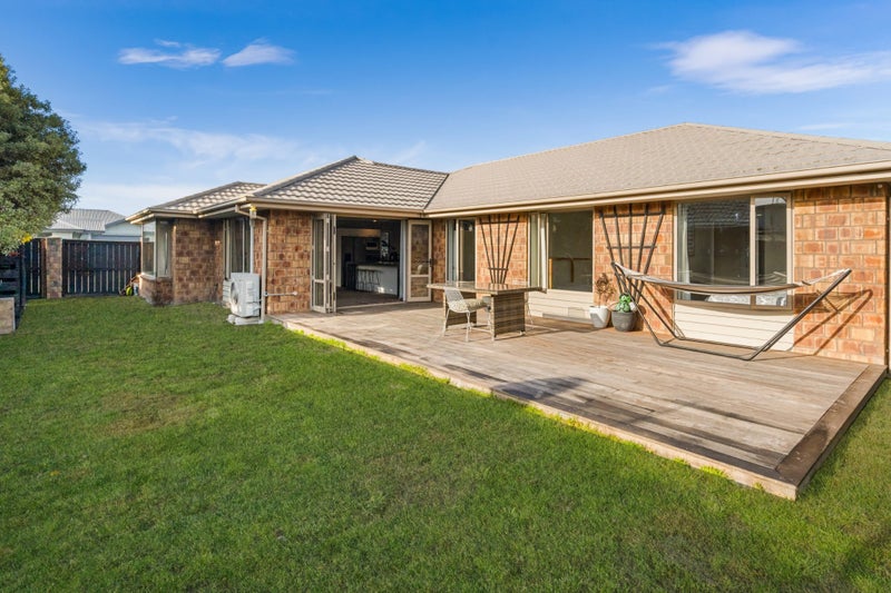 9 Kingsbridge Drive, Burwood, Christchurch - Carousel 1