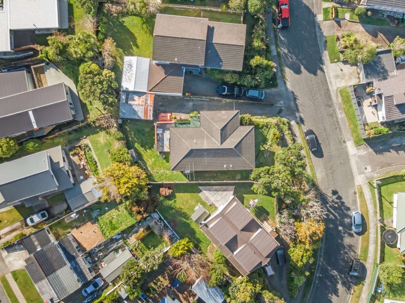 4 Wisteria Grove, Maungaraki, Lower Hutt - Carousel 19