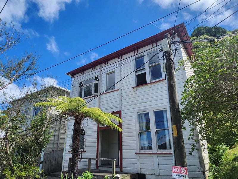 19 Essex Street, Aro Valley, Wellington - Carousel 1