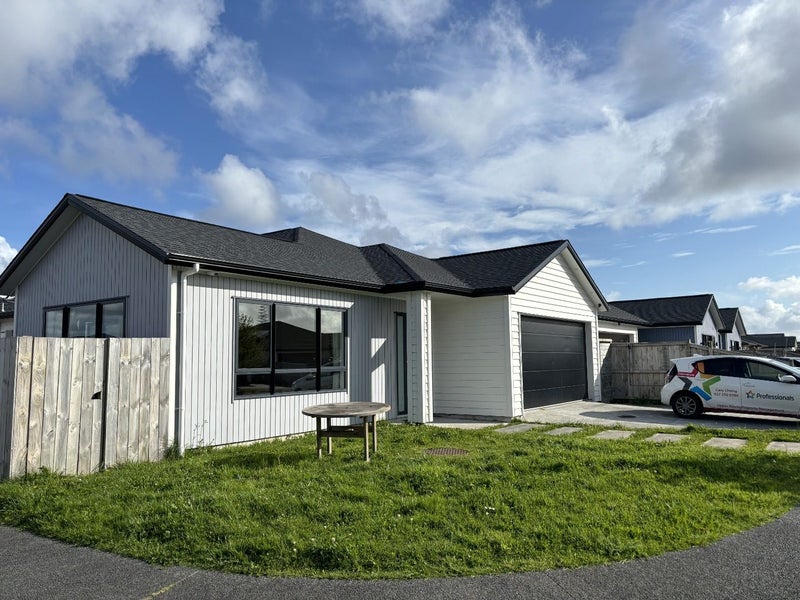 38 Koroheke Road, Takanini, Auckland - Carousel 1