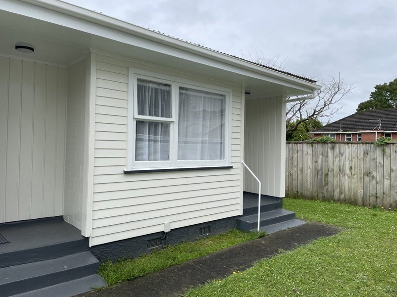 1A Tocker Street, Taitā, Lower Hutt - Carousel 1