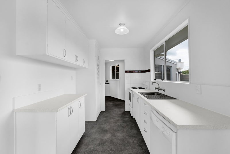 50 Sole Avenue, Bell Block, New Plymouth - Carousel 2
