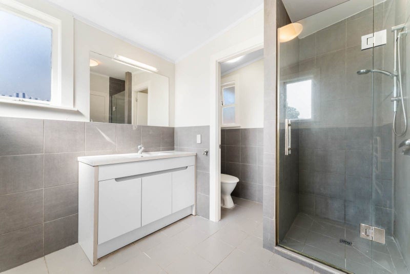 63A Woodside Road, Massey, Auckland - Carousel 11