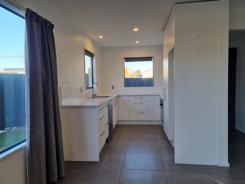 79 Canon Street, St Albans, Christchurch - Carousel 2
