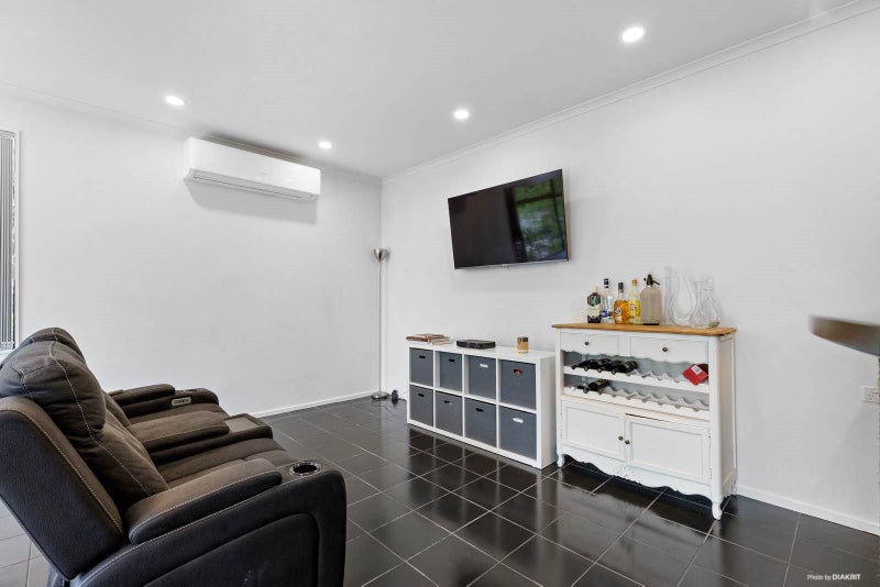 28 Waterview Downs, Waterview, Auckland - Carousel 2