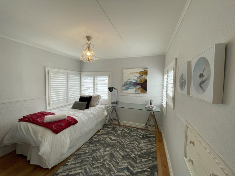 11 Colenso Avenue, Hospital Hill, Napier - Carousel 19