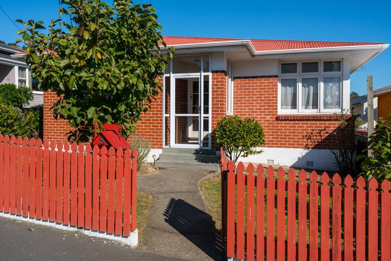 8 Baldwin Street, North East Valley, Dunedin - Carousel 1
