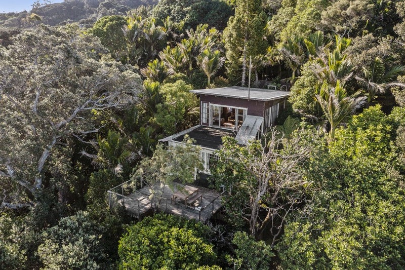 32 Omiha Road, Omiha, Waiheke Island - Carousel 2
