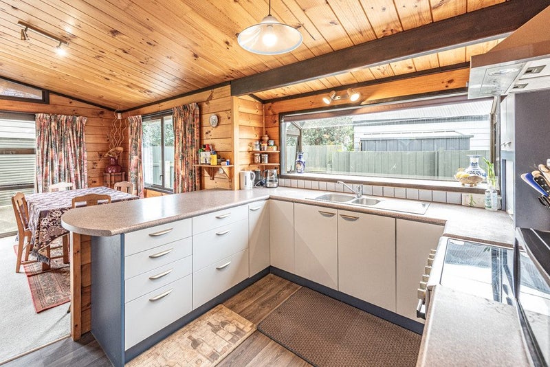 4 Spurdle Street, Springvale, Whanganui - Carousel 2