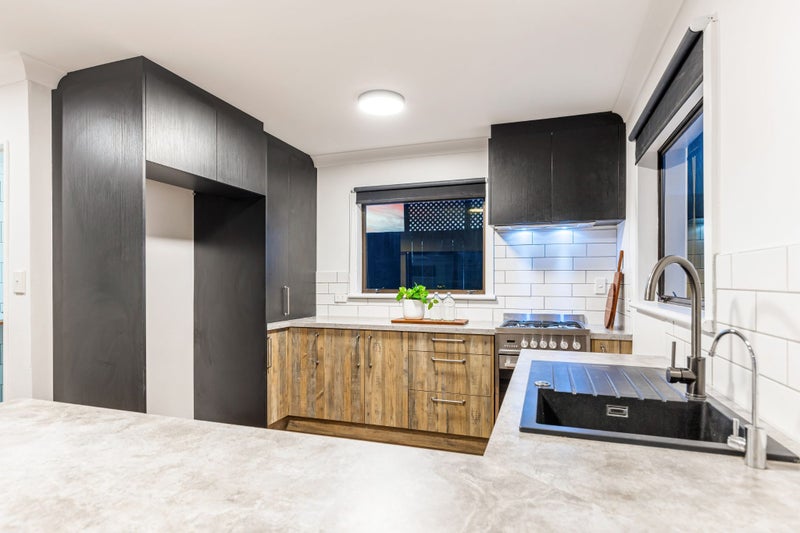 2/26 Forest Hill Road, Henderson, Auckland - Carousel 2