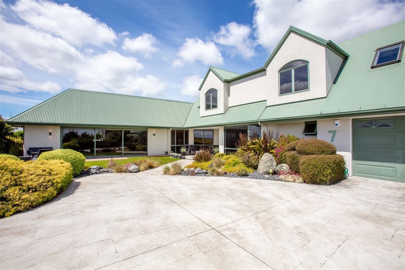 7 Savannah Lane, Westmorland, Christchurch - Carousel 1