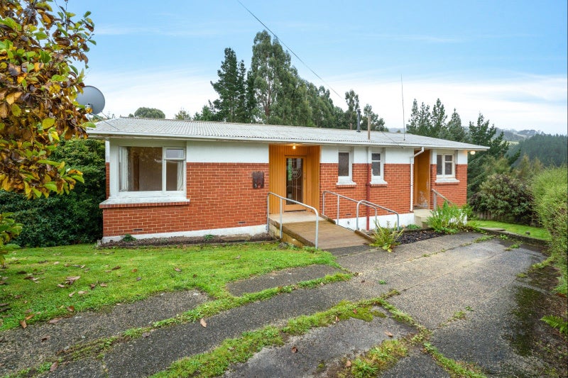 15 Truby King Crescent, Liberton, Dunedin - Carousel 1