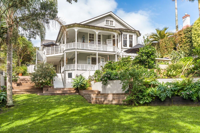 21 Glen Road, Stanley Point, Auckland - Carousel 1