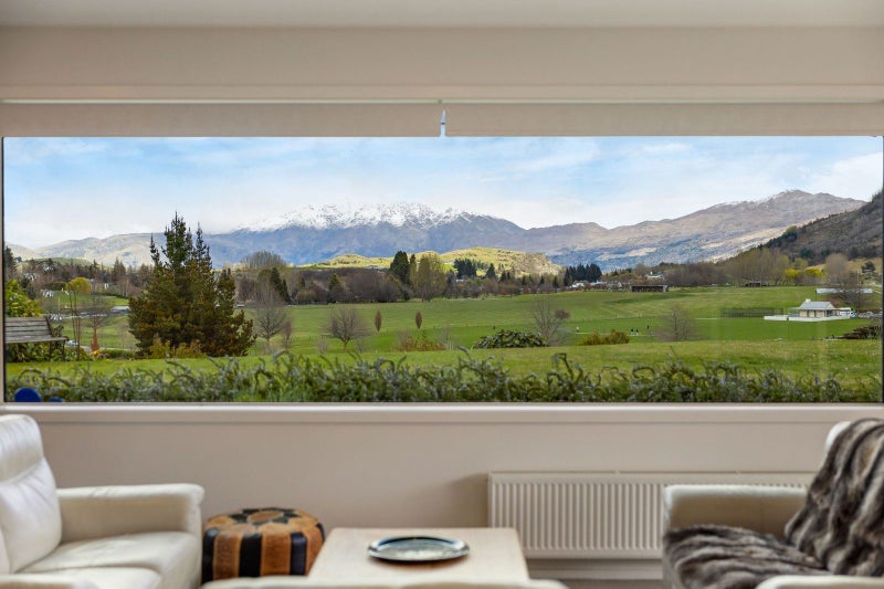 4 Shaw Street, Arrowtown, Arrowtown - Carousel 1