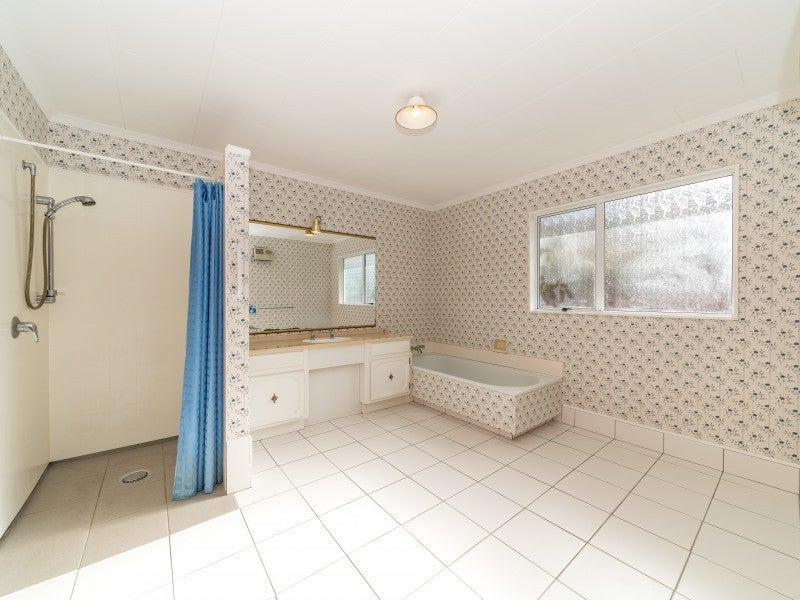 46 Pencarrow Street, Highbury, Palmerston North - Carousel 17