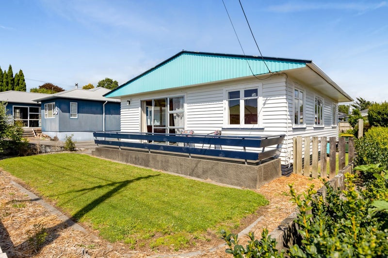 5 Ranfurly Street, Frankleigh Park, New Plymouth - Carousel 1