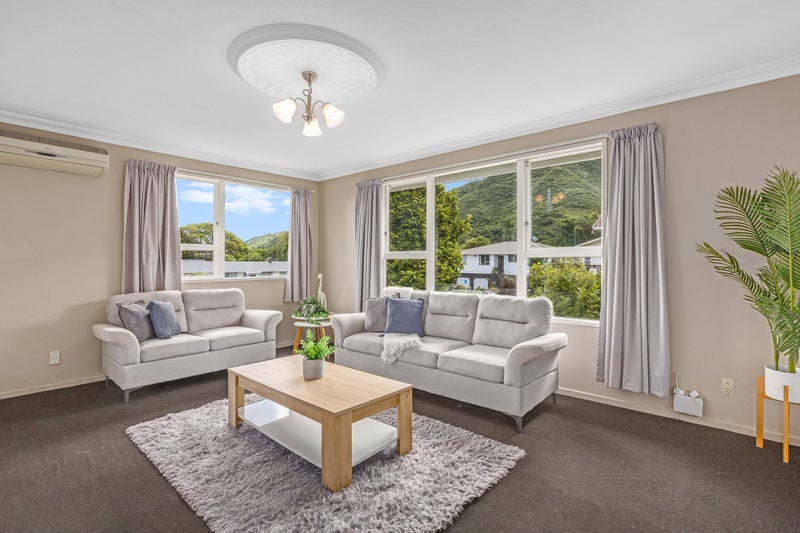 16 Dakota Grove, Totara Park, Upper Hutt - Carousel 2