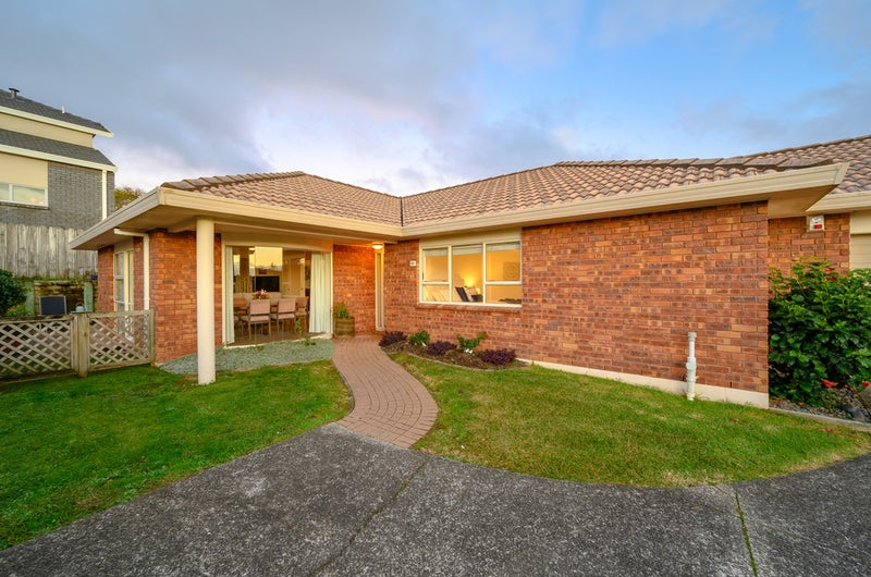 2/9 Wiltshire Place, Somerville, Manukau - Carousel 2