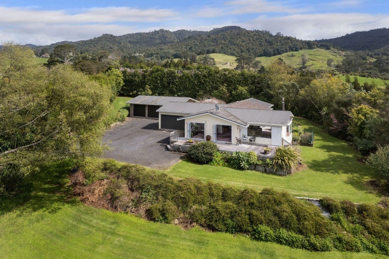 244A Lindemann Road, Katikati - Carousel 33