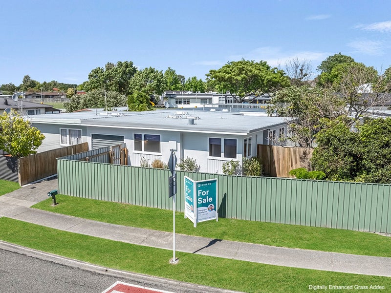 1/33 RANFURLY ST, TAMATEA, NAPIER - Carousel 1