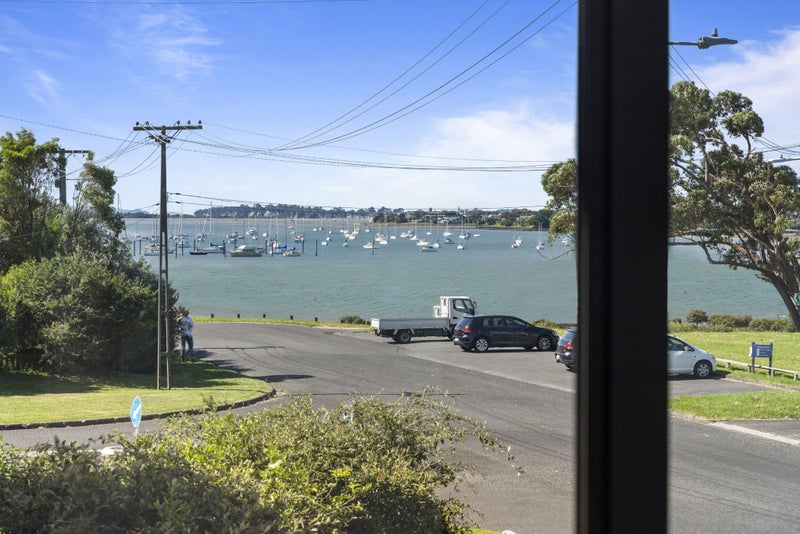 24A Tamaki Bay Drive, Pakuranga, Auckland - Carousel 2