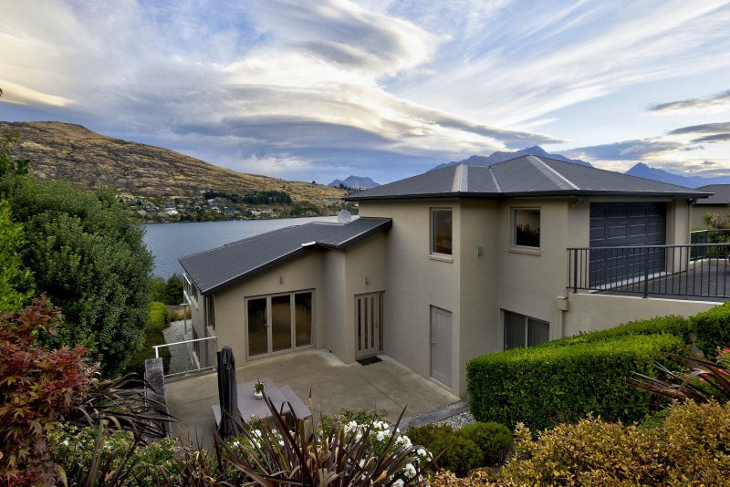 5 De La Mare Place, Frankton, Queenstown - Carousel 2