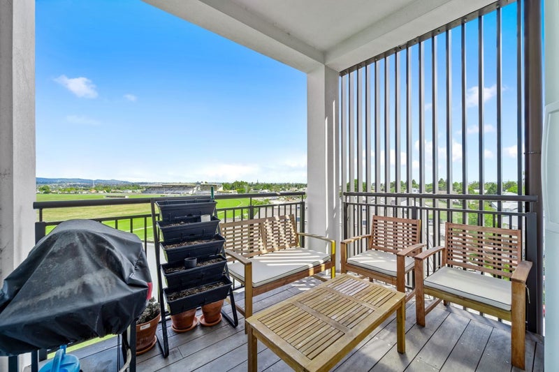 402/26C Racecourse Parade, Avondale, Auckland - Carousel 1