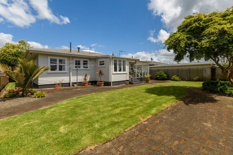 1 Tyrone Street, Greerton, Tauranga - Carousel 1