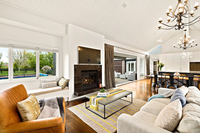 2 Tourist Road, Papakura - Carousel 2