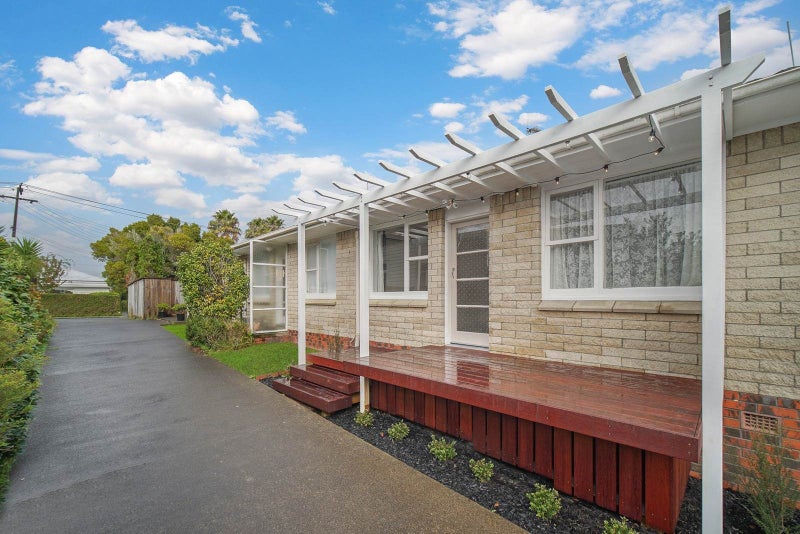 3/54 Grotto Street, Te Papapa, Auckland - Carousel 1