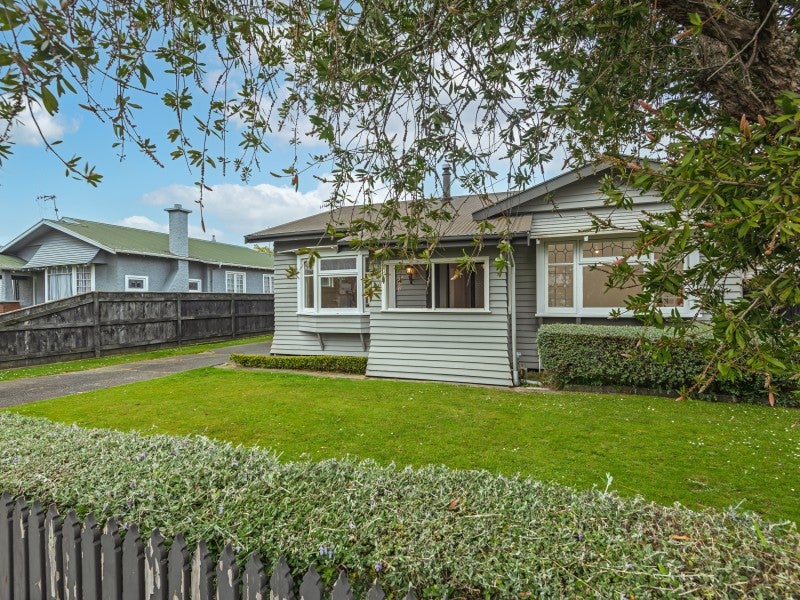 29 Miro Street, Takaro, Palmerston North - Carousel 2