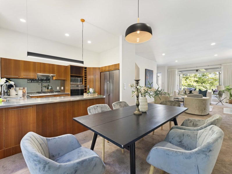 132E Grafton Road, Grafton, Auckland - Carousel 1