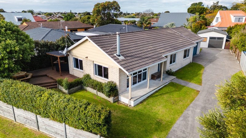 38 Monowai Street, Mount Maunganui, Mount Maunganui - Carousel 1