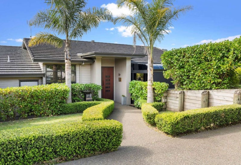 14 Regis Lane, Flat Bush, Auckland - Carousel 2