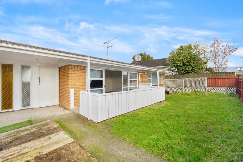 2/41 Russell Road, Manurewa, Auckland - Carousel 1