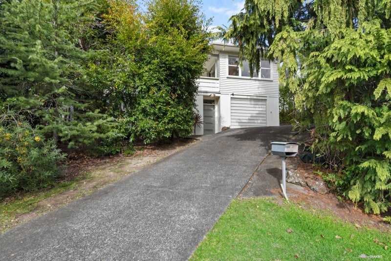 10 Orion Place, Hillcrest, Auckland - Carousel 1