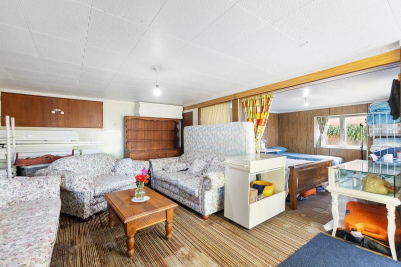 30 Ngatiawa Street, One Tree Hill, Auckland - Carousel 2