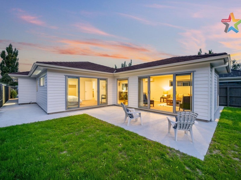 7 Ford Road, Manor Park, Lower Hutt - Carousel 2