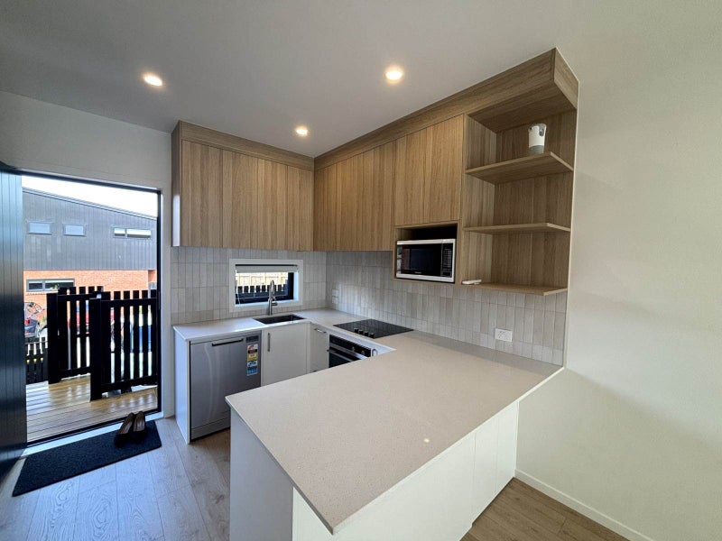 2/97 Atkinson Road, Titirangi, Auckland - Carousel 2