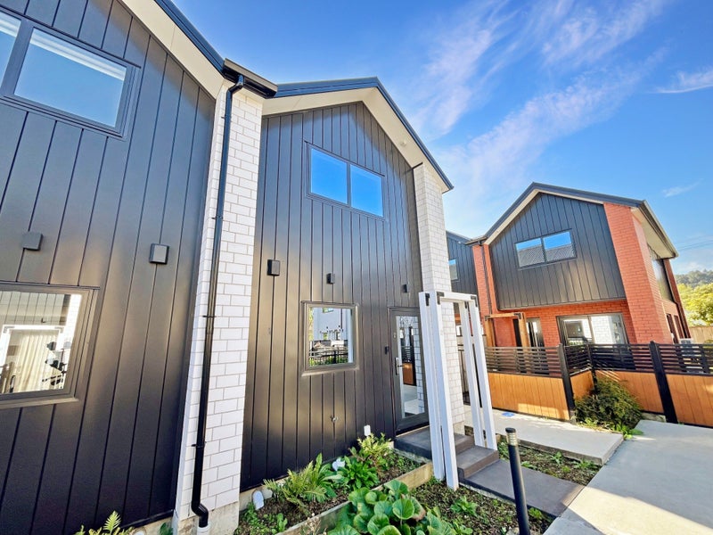 2/12 Biddle Crescent, Taita, Lower Hutt - Carousel 1