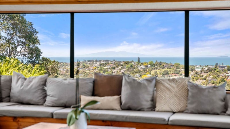 961 East Coast Road, Torbay, Auckland - Carousel 1