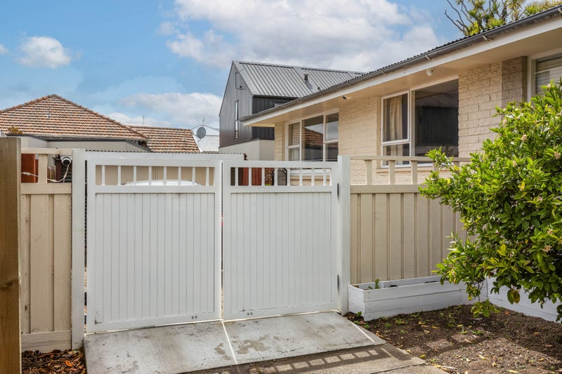 4/59 Purchas Street, St Albans, Christchurch - Carousel 13