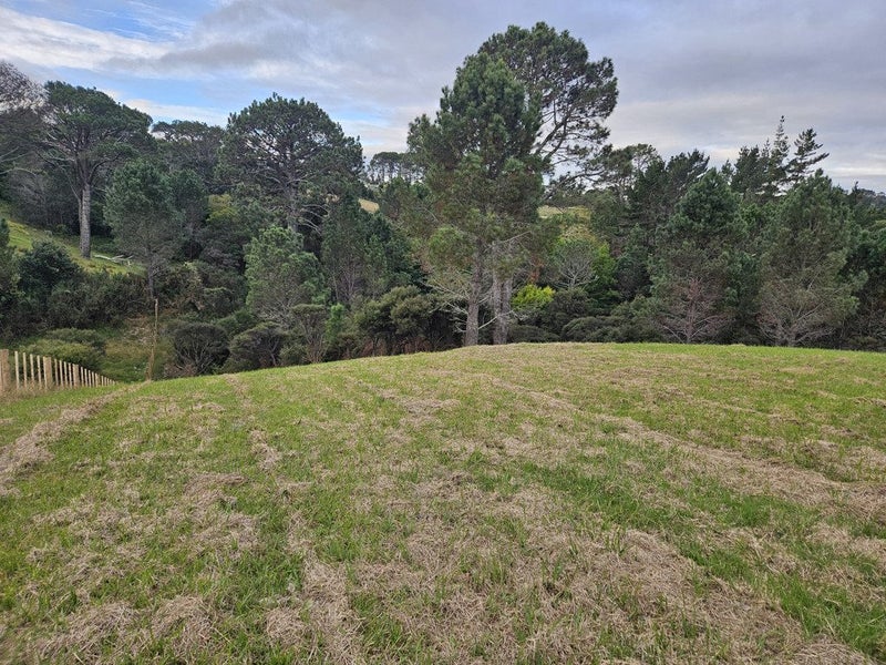 679 Ridge Road, RIVERHEAD, ALBANY - Carousel 9