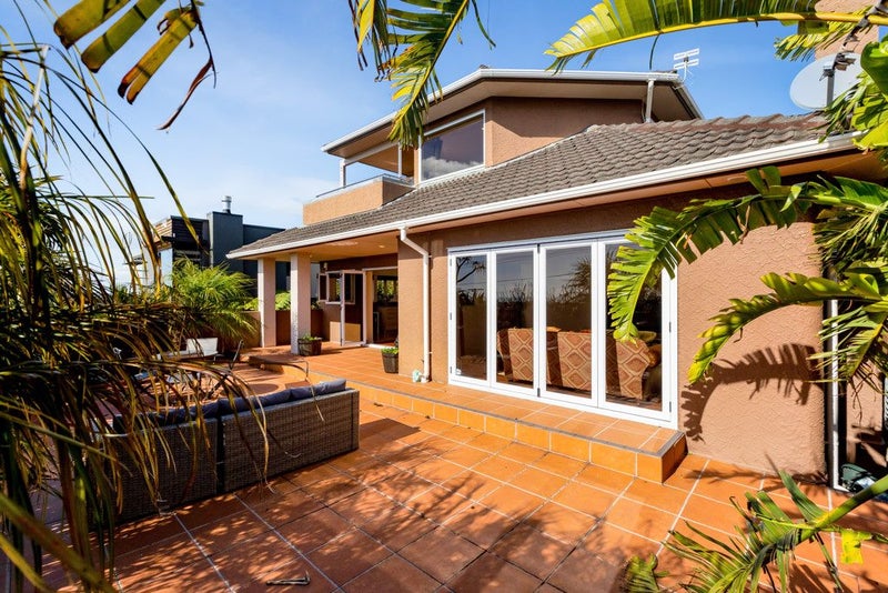 21 Lismore Street, Strandon, New Plymouth - Carousel 2