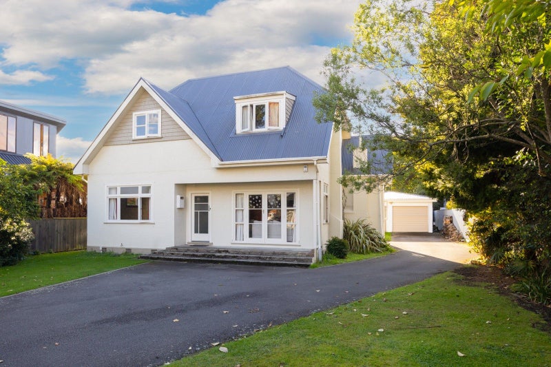 71 Te Awe Awe Street, Hokowhitu, Palmerston North - Carousel 1