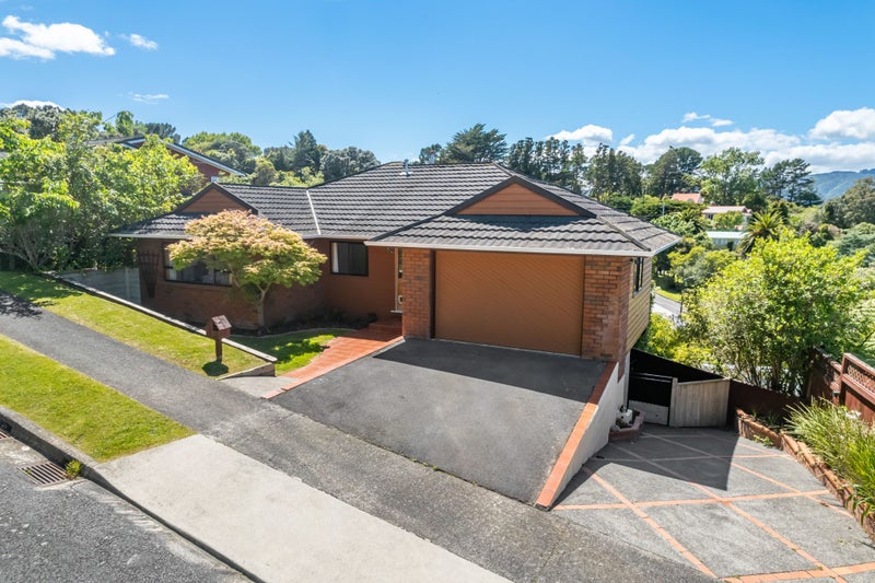22 Picasso Grove, Belmont, Lower Hutt - Carousel 1