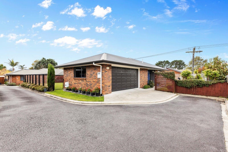 9C Wilton Street, Westown, New Plymouth - Carousel 1